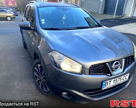 Сірий Ніссан Кашкай, об'ємом двигуна 1.6 л та пробігом 275 тис. км за 12000 $, фото 2 на Automoto.ua