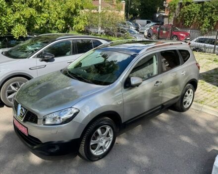 Серый Ниссан Кашкай, объемом двигателя 1.6 л и пробегом 180 тыс. км за 10400 $, фото 2 на Automoto.ua