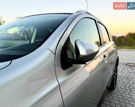 Серый Ниссан Кашкай, объемом двигателя 1.5 л и пробегом 200 тыс. км за 11699 $, фото 68 на Automoto.ua