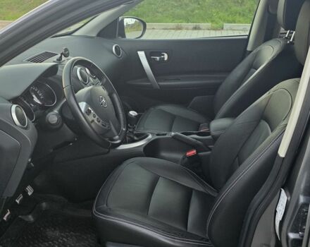 Серый Ниссан Кашкай, объемом двигателя 1.6 л и пробегом 246 тыс. км за 11600 $, фото 10 на Automoto.ua