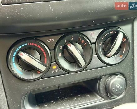 Сірий Ніссан Кашкай, об'ємом двигуна 1.6 л та пробігом 128 тис. км за 9900 $, фото 16 на Automoto.ua