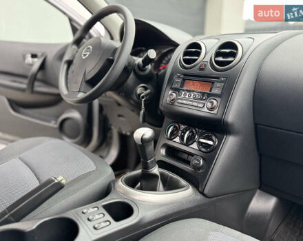 Серый Ниссан Кашкай, объемом двигателя 1.6 л и пробегом 222 тыс. км за 9900 $, фото 27 на Automoto.ua