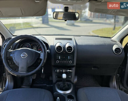 Серый Ниссан Кашкай, объемом двигателя 1.6 л и пробегом 222 тыс. км за 9450 $, фото 14 на Automoto.ua
