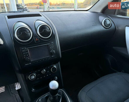 Серый Ниссан Кашкай, объемом двигателя 1.5 л и пробегом 200 тыс. км за 11599 $, фото 61 на Automoto.ua