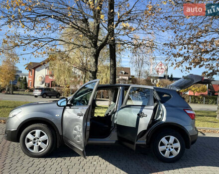 Сірий Ніссан Кашкай, об'ємом двигуна 1.6 л та пробігом 222 тис. км за 9550 $, фото 22 на Automoto.ua
