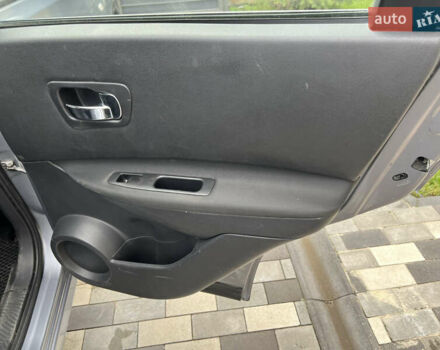 Серый Ниссан Кашкай, объемом двигателя 2 л и пробегом 62 тыс. км за 11400 $, фото 3 на Automoto.ua