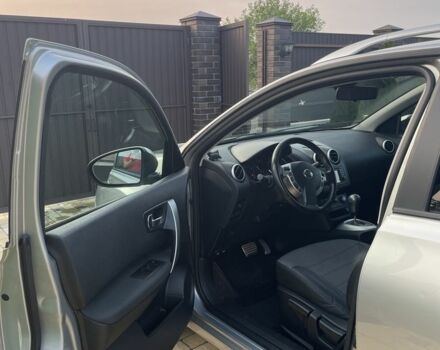 Серый Ниссан Кашкай, объемом двигателя 2 л и пробегом 335 тыс. км за 11000 $, фото 5 на Automoto.ua