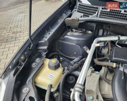 Серый Ниссан Кашкай, объемом двигателя 1.6 л и пробегом 231 тыс. км за 9999 $, фото 156 на Automoto.ua