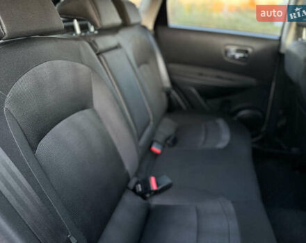 Серый Ниссан Кашкай, объемом двигателя 1.5 л и пробегом 200 тыс. км за 11699 $, фото 121 на Automoto.ua