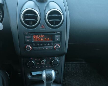 Серый Ниссан Кашкай, объемом двигателя 2 л и пробегом 130 тыс. км за 11300 $, фото 7 на Automoto.ua