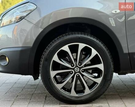 Сірий Ніссан Кашкай, об'ємом двигуна 1.5 л та пробігом 185 тис. км за 11400 $, фото 4 на Automoto.ua