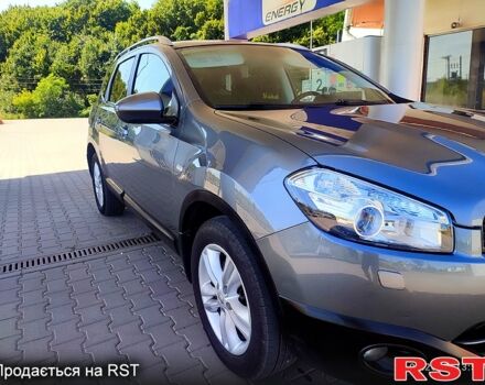 Сірий Ніссан Кашкай, об'ємом двигуна 2 л та пробігом 206 тис. км за 12600 $, фото 3 на Automoto.ua