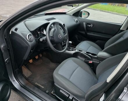 Серый Ниссан Кашкай, объемом двигателя 0 л и пробегом 125 тыс. км за 10800 $, фото 5 на Automoto.ua