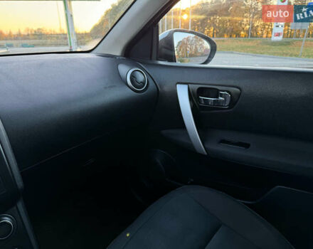 Серый Ниссан Кашкай, объемом двигателя 1.5 л и пробегом 200 тыс. км за 11699 $, фото 84 на Automoto.ua