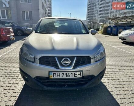 Серый Ниссан Кашкай, объемом двигателя 2 л и пробегом 100 тыс. км за 13000 $, фото 4 на Automoto.ua