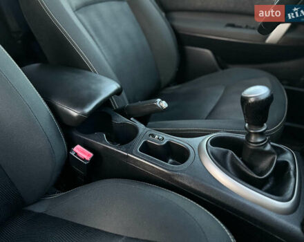 Серый Ниссан Кашкай, объемом двигателя 1.5 л и пробегом 200 тыс. км за 11599 $, фото 80 на Automoto.ua