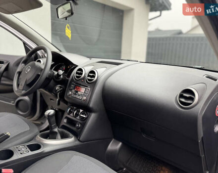 Серый Ниссан Кашкай, объемом двигателя 1.6 л и пробегом 222 тыс. км за 9900 $, фото 26 на Automoto.ua