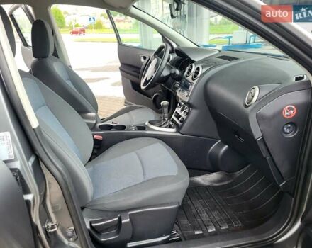 Серый Ниссан Кашкай, объемом двигателя 1.6 л и пробегом 231 тыс. км за 9999 $, фото 122 на Automoto.ua