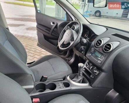 Серый Ниссан Кашкай, объемом двигателя 1.6 л и пробегом 231 тыс. км за 9999 $, фото 130 на Automoto.ua