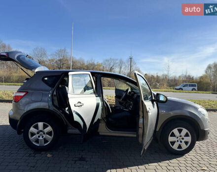 Сірий Ніссан Кашкай, об'ємом двигуна 1.6 л та пробігом 222 тис. км за 9550 $, фото 26 на Automoto.ua