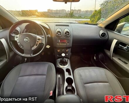 Серый Ниссан Кашкай, объемом двигателя 1.5 л и пробегом 220 тыс. км за 9800 $, фото 5 на Automoto.ua