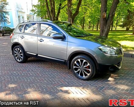 Серый Ниссан Кашкай, объемом двигателя 1.6 л и пробегом 207 тыс. км за 11200 $, фото 2 на Automoto.ua
