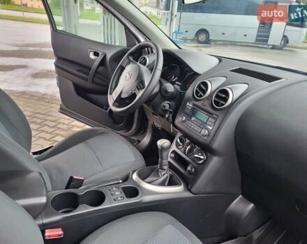 Серый Ниссан Кашкай, объемом двигателя 1.6 л и пробегом 231 тыс. км за 9999 $, фото 129 на Automoto.ua