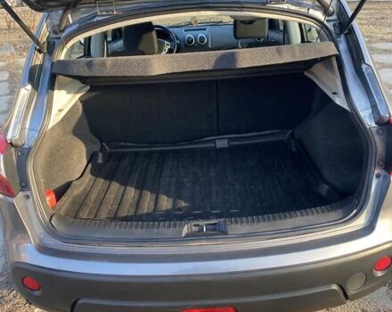 Серый Ниссан Кашкай, объемом двигателя 1.6 л и пробегом 225 тыс. км за 10000 $, фото 10 на Automoto.ua