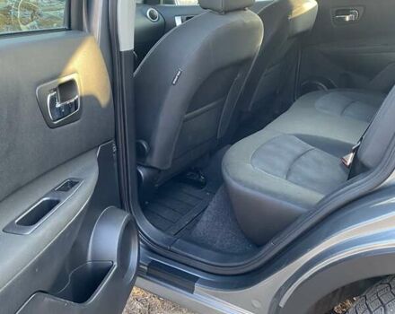 Серый Ниссан Кашкай, объемом двигателя 1.6 л и пробегом 225 тыс. км за 10000 $, фото 12 на Automoto.ua
