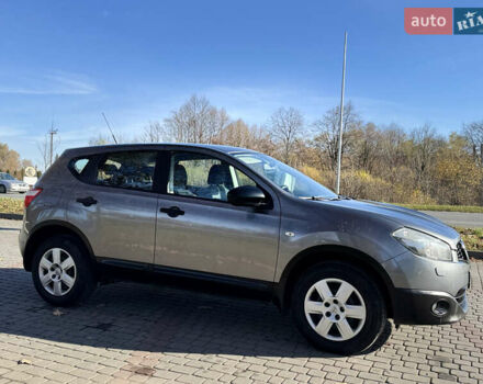 Сірий Ніссан Кашкай, об'ємом двигуна 1.6 л та пробігом 222 тис. км за 9550 $, фото 7 на Automoto.ua