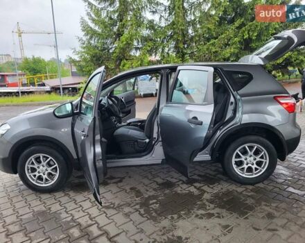 Серый Ниссан Кашкай, объемом двигателя 1.6 л и пробегом 231 тыс. км за 9999 $, фото 64 на Automoto.ua