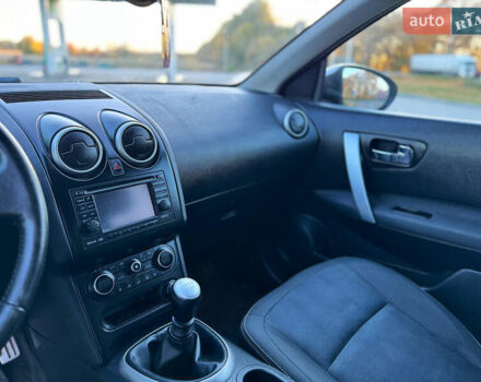 Серый Ниссан Кашкай, объемом двигателя 1.5 л и пробегом 200 тыс. км за 11699 $, фото 82 на Automoto.ua