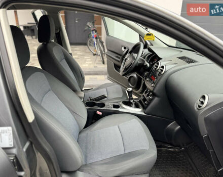 Серый Ниссан Кашкай, объемом двигателя 1.6 л и пробегом 222 тыс. км за 9900 $, фото 25 на Automoto.ua