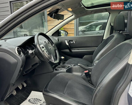 Серый Ниссан Кашкай, объемом двигателя 1.6 л и пробегом 254 тыс. км за 12600 $, фото 31 на Automoto.ua