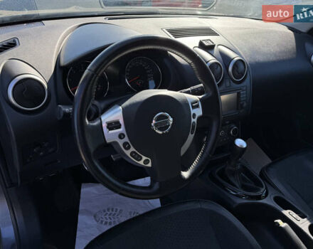 Сірий Ніссан Кашкай, об'ємом двигуна 1.6 л та пробігом 257 тис. км за 11700 $, фото 18 на Automoto.ua