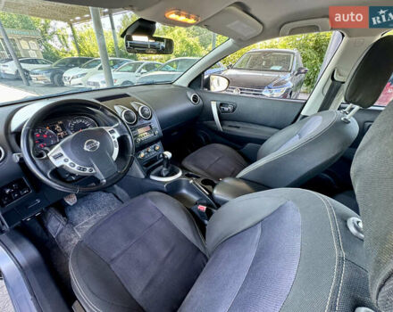 Сірий Ніссан Кашкай, об'ємом двигуна 1.6 л та пробігом 200 тис. км за 9999 $, фото 18 на Automoto.ua