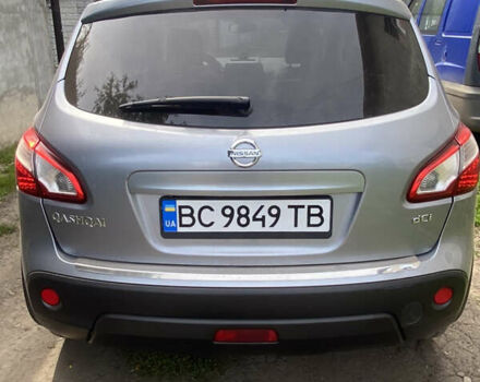 Серый Ниссан Кашкай, объемом двигателя 1.6 л и пробегом 254 тыс. км за 12500 $, фото 4 на Automoto.ua
