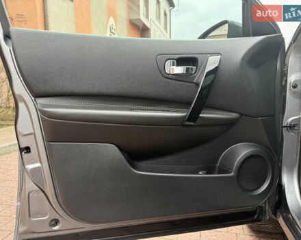 Сірий Ніссан Кашкай, об'ємом двигуна 1.6 л та пробігом 218 тис. км за 11999 $, фото 79 на Automoto.ua