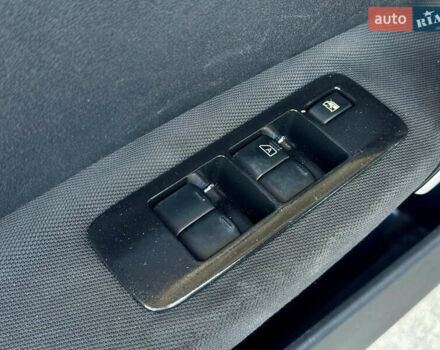 Сірий Ніссан Кашкай, об'ємом двигуна 1.6 л та пробігом 200 тис. км за 9999 $, фото 15 на Automoto.ua