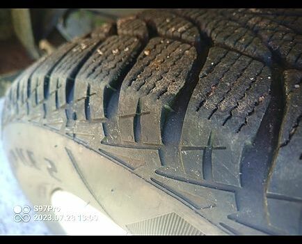 Сірий Ніссан Кашкай, об'ємом двигуна 2 л та пробігом 200 тис. км за 11300 $, фото 1 на Automoto.ua