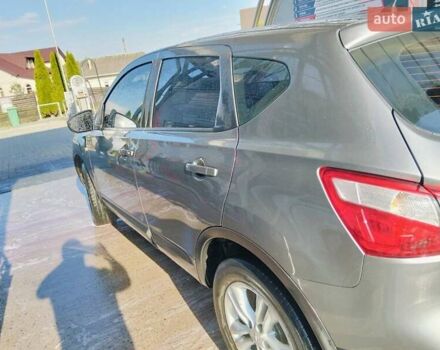 Сірий Ніссан Кашкай, об'ємом двигуна 1.46 л та пробігом 261 тис. км за 10800 $, фото 4 на Automoto.ua