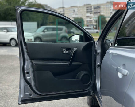 Серый Ниссан Кашкай, объемом двигателя 1.6 л и пробегом 254 тыс. км за 12600 $, фото 27 на Automoto.ua