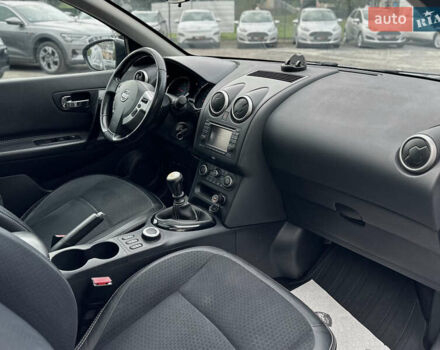 Серый Ниссан Кашкай, объемом двигателя 1.6 л и пробегом 254 тыс. км за 12600 $, фото 34 на Automoto.ua