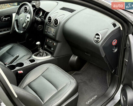 Серый Ниссан Кашкай, объемом двигателя 1.6 л и пробегом 169 тыс. км за 11900 $, фото 17 на Automoto.ua