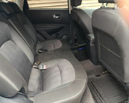 Серый Ниссан Кашкай, объемом двигателя 1.5 л и пробегом 250 тыс. км за 308 $, фото 2 на Automoto.ua