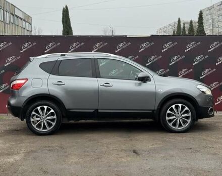 Серый Ниссан Кашкай, объемом двигателя 1.6 л и пробегом 48 тыс. км за 15000 $, фото 3 на Automoto.ua