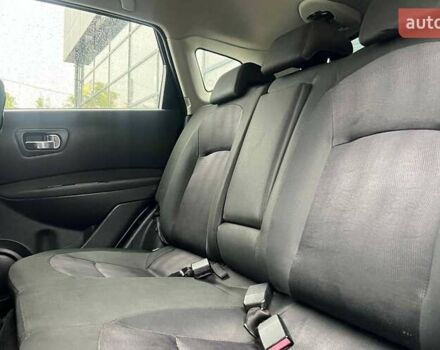 Серый Ниссан Кашкай, объемом двигателя 1.6 л и пробегом 224 тыс. км за 12000 $, фото 18 на Automoto.ua