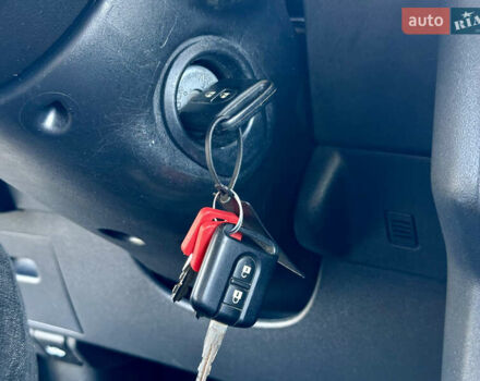 Сірий Ніссан Кашкай, об'ємом двигуна 1.6 л та пробігом 200 тис. км за 9999 $, фото 23 на Automoto.ua