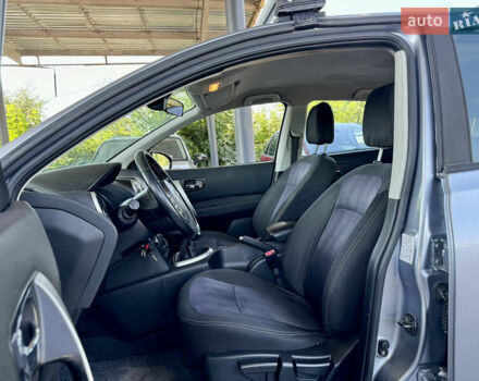 Сірий Ніссан Кашкай, об'ємом двигуна 1.6 л та пробігом 200 тис. км за 9999 $, фото 17 на Automoto.ua