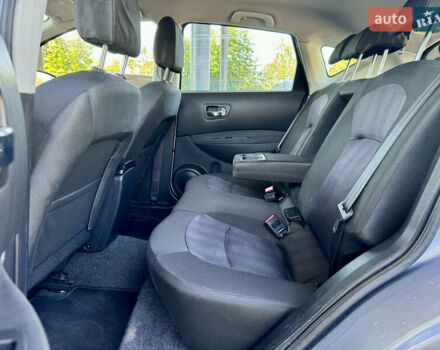 Сірий Ніссан Кашкай, об'ємом двигуна 1.6 л та пробігом 200 тис. км за 9999 $, фото 25 на Automoto.ua